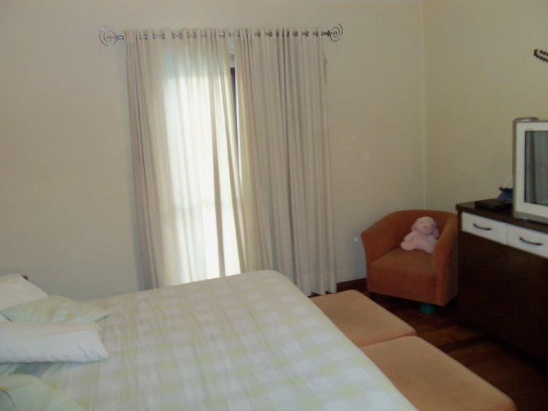 Casa de condomínio à venda Parque dos Pássaros com 510m² e 4 quartos por R$ 1.300.000 - 228071832-suite-casal-2-com-closet-1.jpg