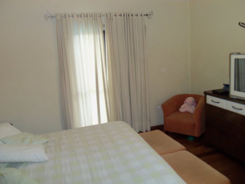 Casa de condomínio à venda Parque dos Pássaros com 510m² e 4 quartos por R$ 1.300.000 - 257448365-suite-casal-2-com-closet.JPG