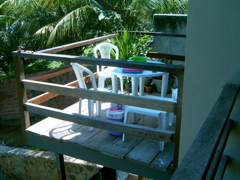 Casa de condomínio à venda Itapuã com 350m² e 5 quartos por R$ 950.000 - 1409983654-deck.jpg