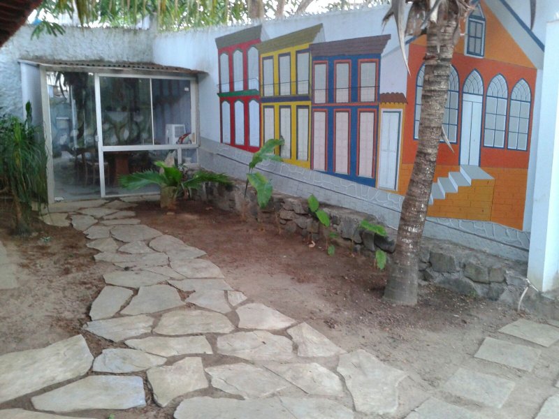 Casa de condomínio à venda Itapuã com 350m² e 5 quartos por R$ 950.000 - 791268007-jardim.jpg