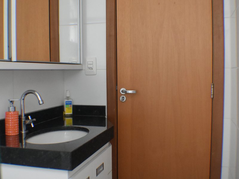 Apartamento à venda Alto Barroca com 73m² e 3 quartos por R$ 410.000 - 1692656168-banhosuiteb.jpg