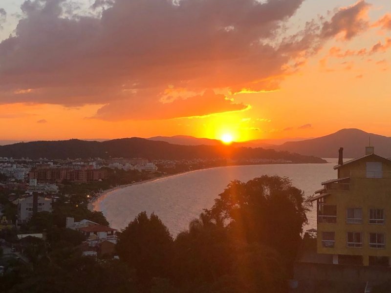 Apartamento à venda Jurerê com 198m² e 3 quartos por R$ 910.000 - 660857909-img-0809.JPG