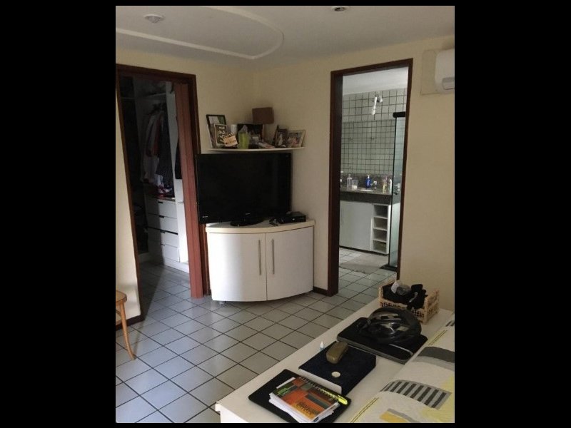 Apartamento à venda João Agripino com 257m² e 5 quartos por R$ 600.000 - 311468051-suite-master.jpg