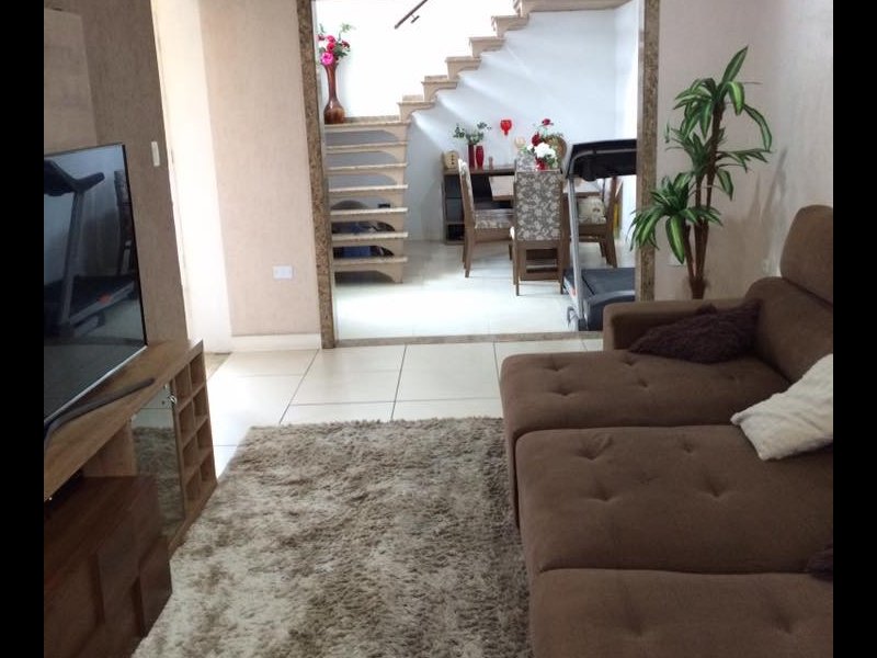 Casa à venda vila julia com 290m² e 3 quartos por R$ 790.000 - 445518699-sala-de-estar.jpg