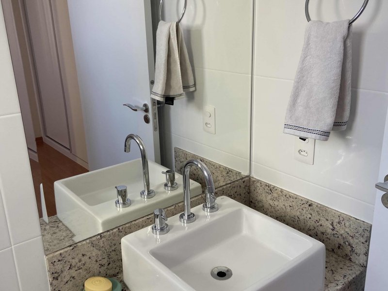 Apartamento à venda Grajaú com 220m² e 3 quartos por R$ 950.000 - 157563381-banheiro2-3.jpg