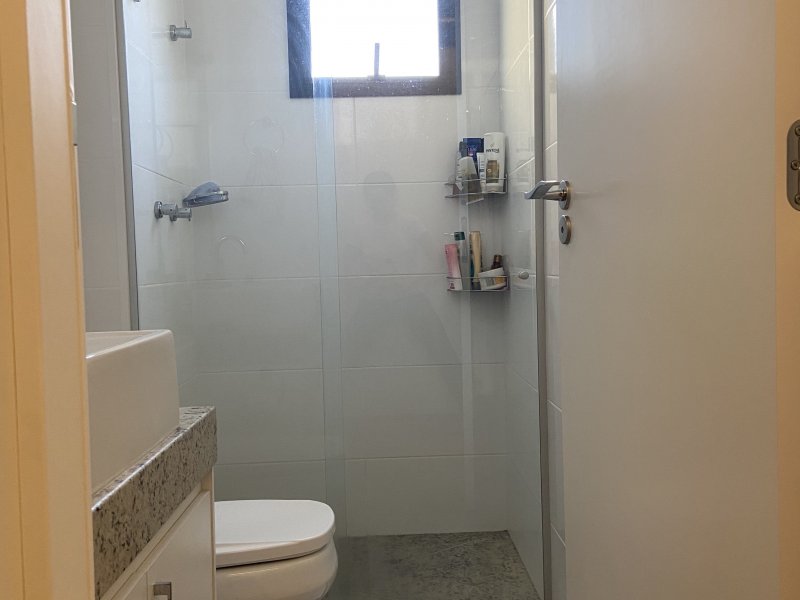 Apartamento à venda Grajaú com 220m² e 3 quartos por R$ 950.000 - 564376982-banheiro1-2.jpg