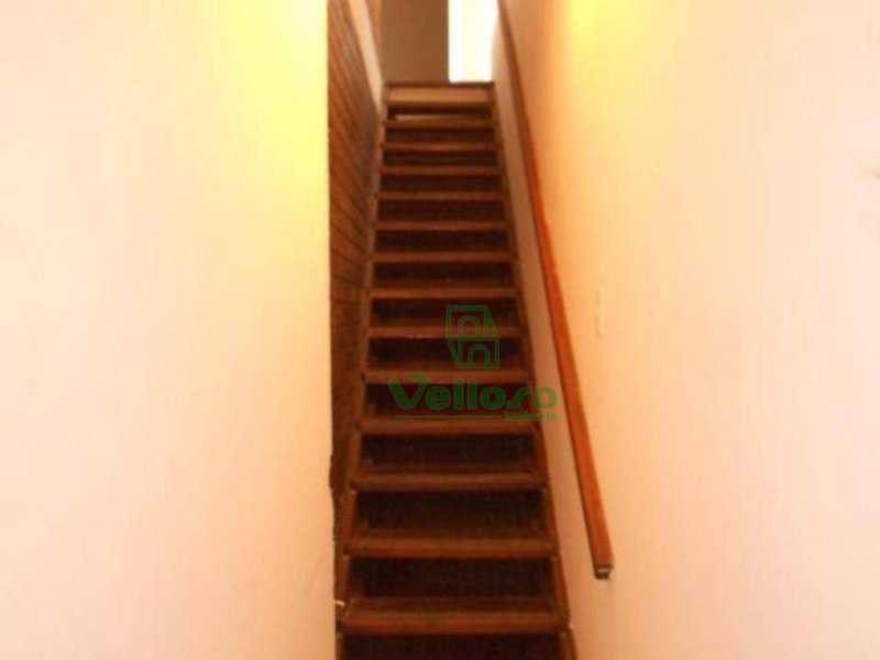 Comercial à venda Vila Itapura com 235m² e  quartos por R$ 990.000 - 1952426689-escada.jpg