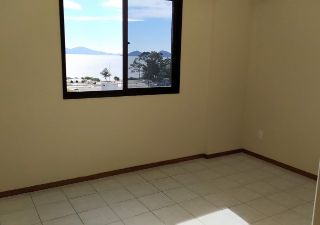 imóvel com 76m²