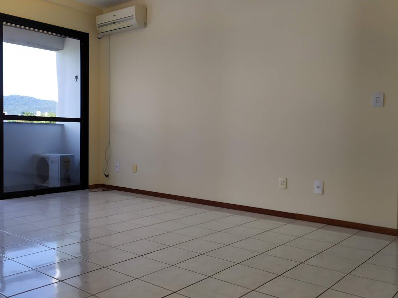 imóvel com 76m² - Agronômica - Florianópolis