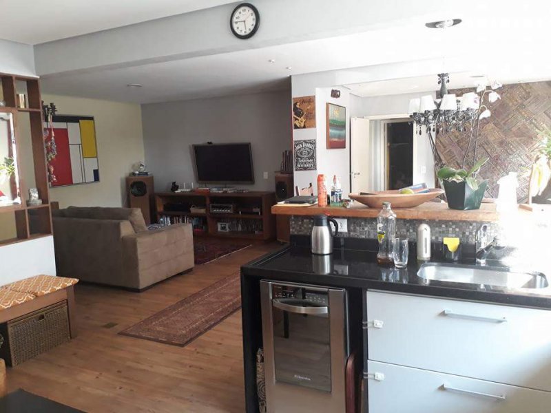 Apartamento à venda Lapa com 105m² e 3 quartos por R$ 930.000 - 1387933129-living2.jpg