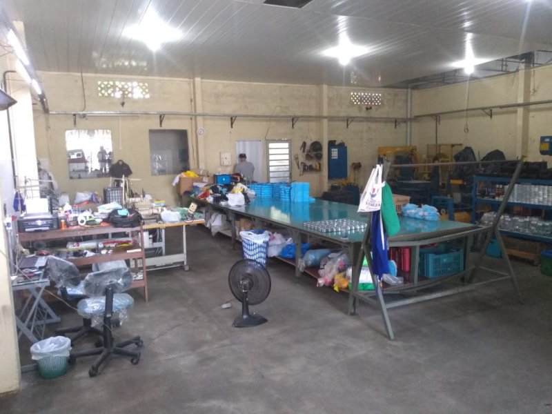 Casa à venda Parque Dez de Novembro com 360m² e 3 quartos por R$ 900.000 - 96068484-img-20200628-wa0005.jpg