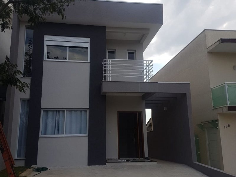 imóvel com 174m² - Parque das Figueiras - Mogi das Cruzes