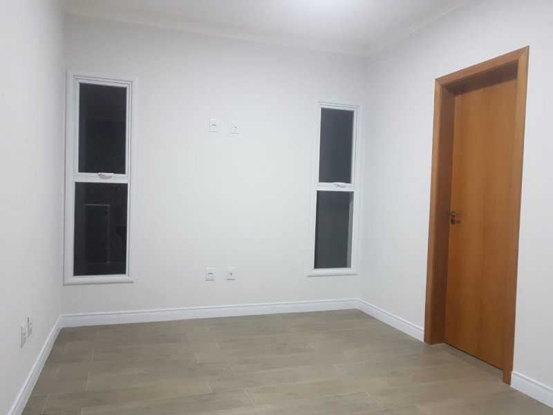 imóvel com 174m² - Parque das Figueiras - Mogi das Cruzes
