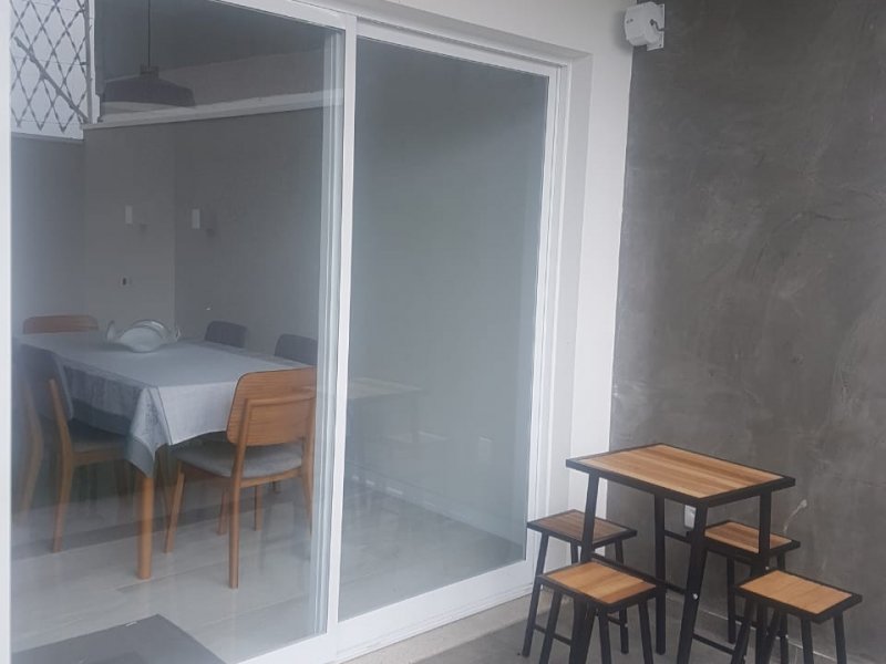 imóvel com 174m² - Parque das Figueiras - Mogi das Cruzes