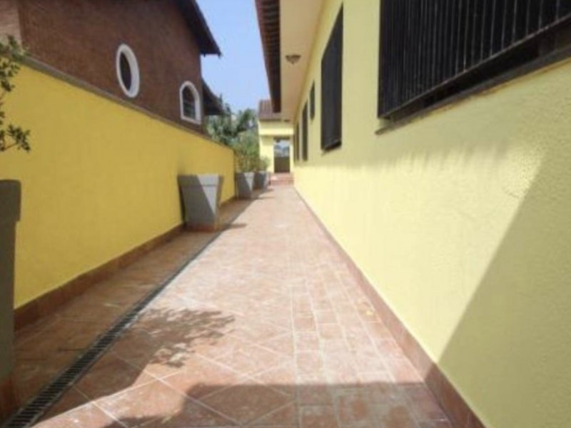 Casa à venda Suíssa com 410m² e 4 quartos por R$ 900.000 - 2067994860-c2db5478-d451-4389-b5b9-09363219ad40.jpeg