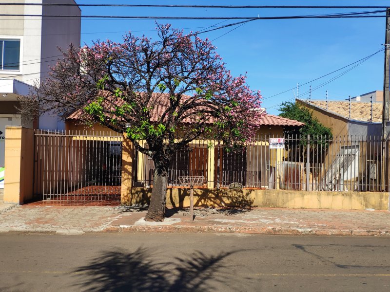 Casa à venda Conjunto Centauro com 201m² e 4 quartos por R$ 485.000 - 1072507894-img-20200611-120010.jpg