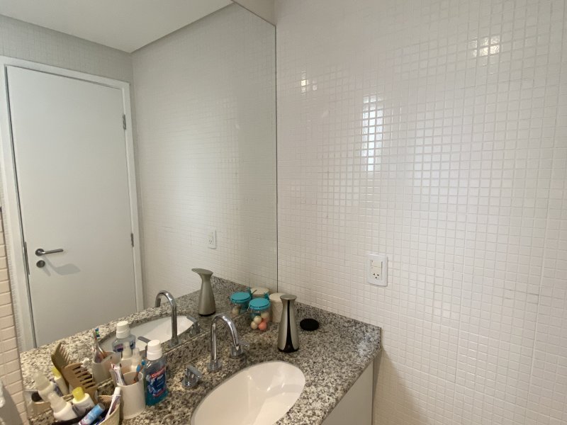 Apartamento à venda Itaim Bibi com 122m² e 2 quartos por R$ 1.800.000 - 640296083-4317f69f-7948-488e-90ef-6b6265558060.jpeg