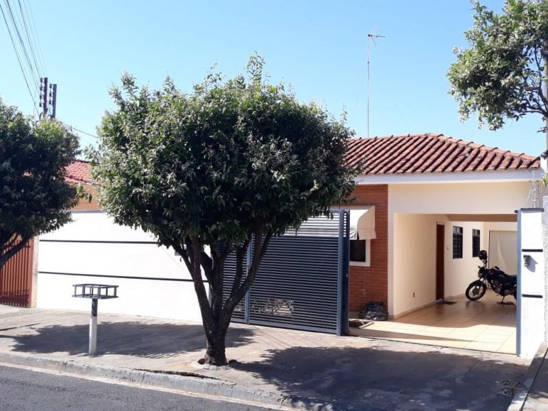 Casa à venda Jardim Residencial Diolfen Martani com 250m² e 3 quartos por R$ 390.000 - 1714702056-casa-catanduva.jpeg