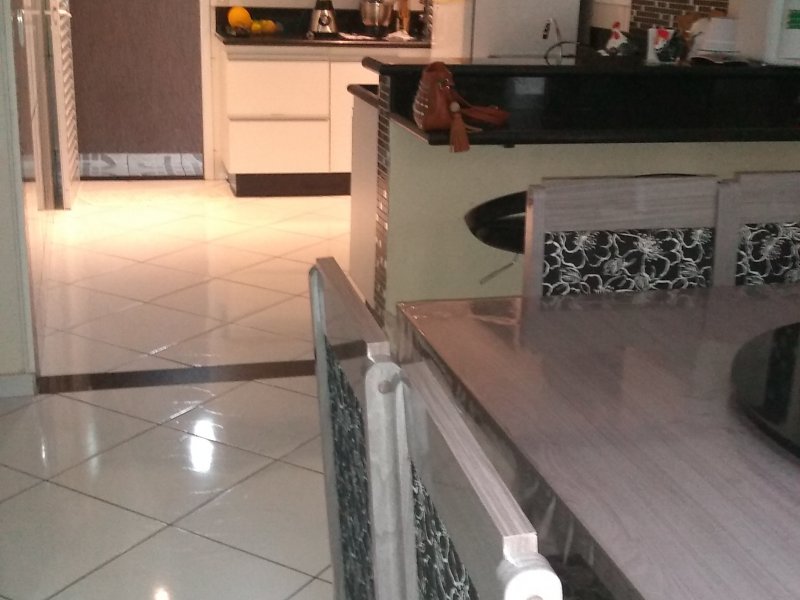 Casa à venda Jardim Amanda II com 180m² e 3 quartos por R$ 450.000 - 1120570867-copa-cozinha.jpg