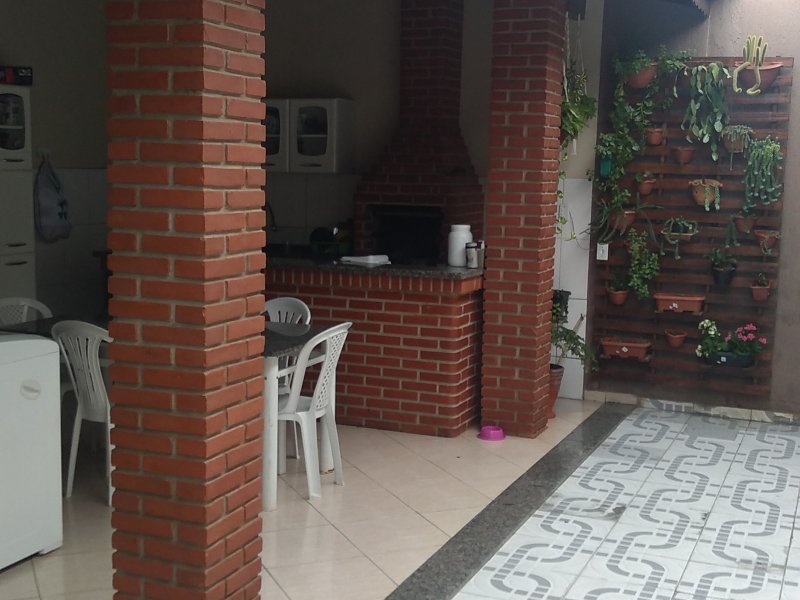 Casa à venda Jardim Amanda II com 180m² e 3 quartos por R$ 450.000 - 23650573-faixada-fundo.jpg