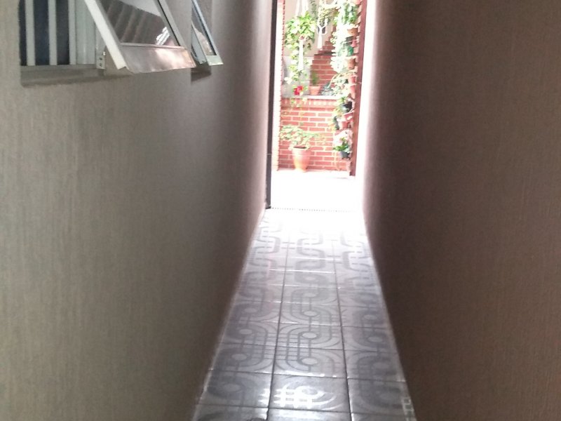 Casa à venda Jardim Amanda II com 180m² e 3 quartos por R$ 450.000 - 281920320-corredor-lateral-direito.jpg