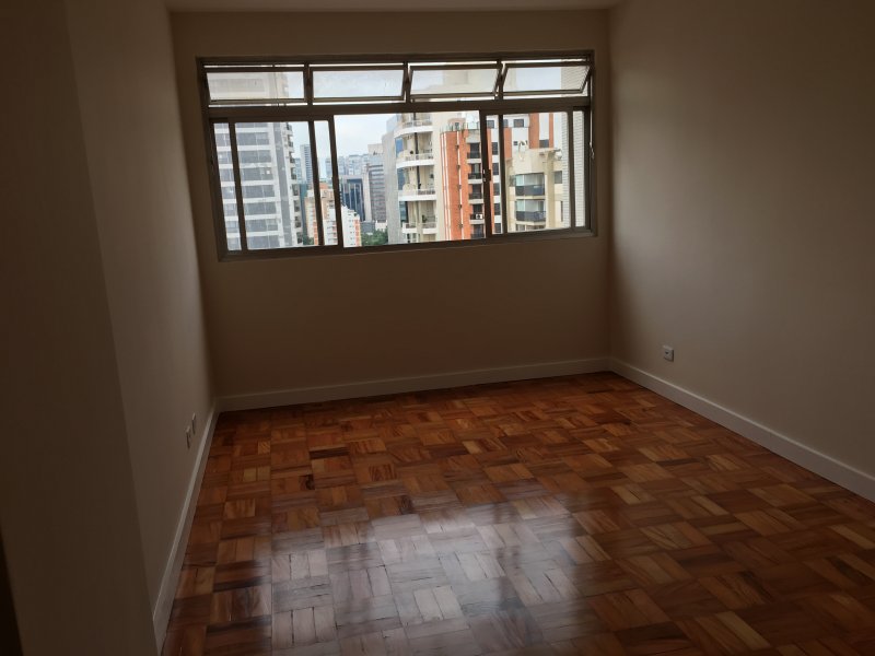 Apartamento para alugar Vila Nova Conceição com 74m² e 2 quartos por R$ 3.600 - 811640158-sala.JPG
