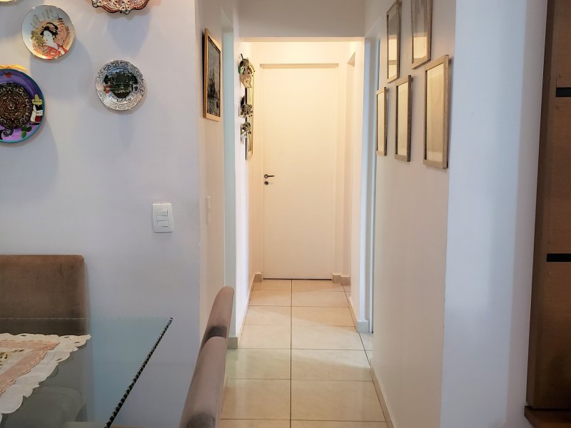 Apartamento à venda Jardim Parque Morumbi com 48m² e 2 quartos por R$ 210.000 - 239094528-corredor-1.jpg