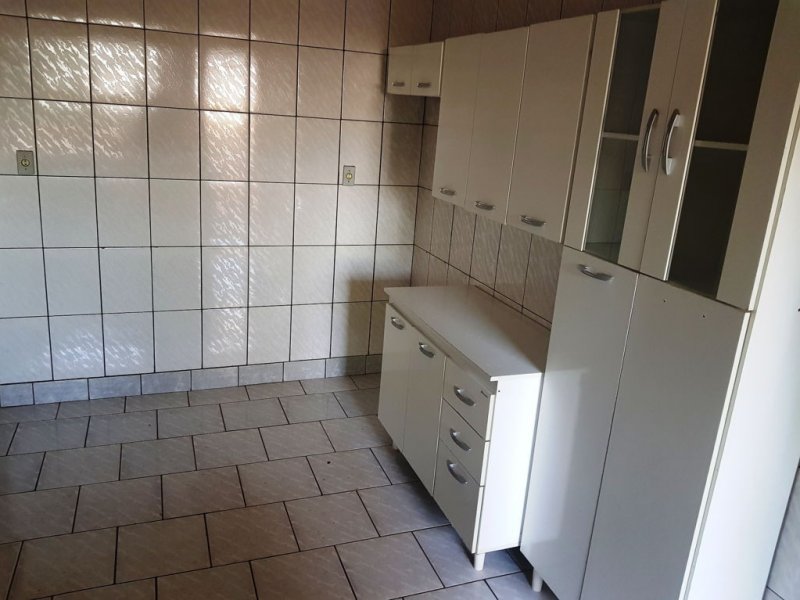 Casa à venda Jardim Santo Antônio com 77m² e 2 quartos por R$ 210.000 - 153152843-cozinha.jpg