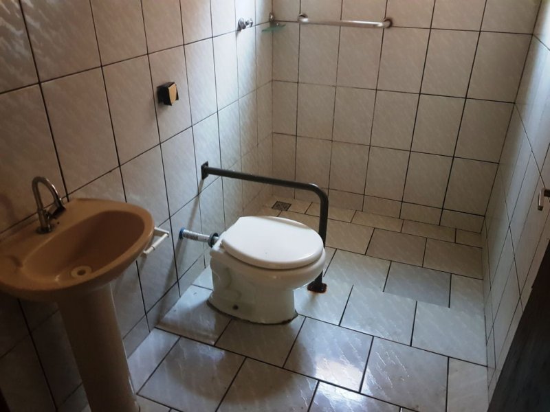 Casa à venda Jardim Santo Antônio com 77m² e 2 quartos por R$ 210.000 - 39340159-banheiro.jpg