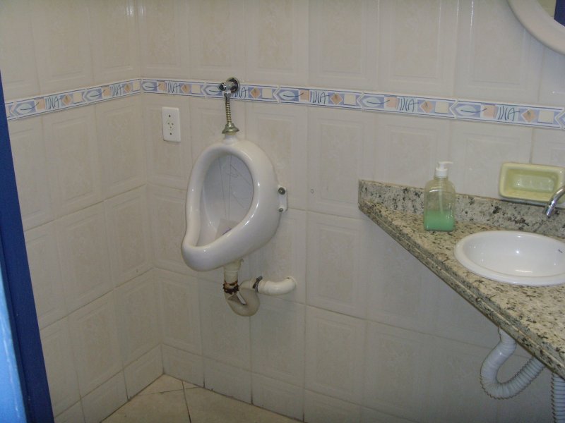 Comercial à venda Centro com 415m² e  quartos por R$ 1.700.000 - 1810666311-10-mictorio-masculino-a-esquerda-do-banheiro.JPG