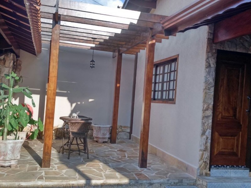 imóvel com 257m² - Fazenda Santana - Vinhedo
