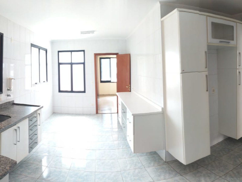 Apartamento à venda Centro com 193m² e 4 quartos por R$ 750.000 - whatsapp-image-2020-09-21-at-083227-5.jpeg