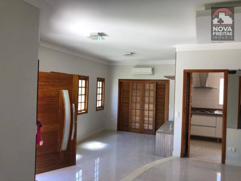 Casa de condomínio à venda Villa Branca  com 200m² e 3 quartos por R$ 750.000 - 1031588915-54a2cbfe-19b3-40ed-9cb1-c4e72cc69296.jpeg