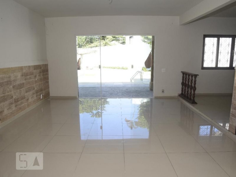 imóvel com 388m² - Freguesia de Jacarepagua - Rio de Janeiro