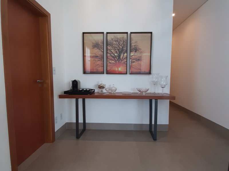 imóvel com 204m² - Jardim Botânico - Uberlândia