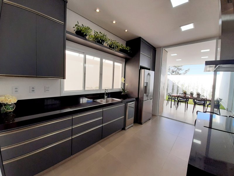imóvel com 204m² - Jardim Botânico - Uberlândia