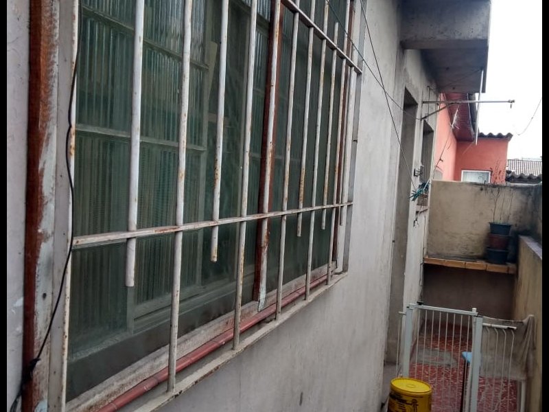 Casa à venda Vila Butantã com 100m² e 2 quartos por R$ 300.000 - 844444483-casa-corredor.JPG