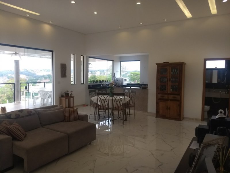 imóvel com 226m² - Francisco Pereira - Lagoa Santa