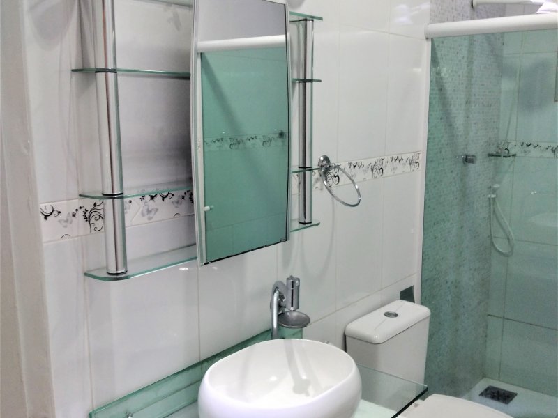Casa à venda Realengo com 216m² e 2 quartos por R$ 350.000 - 1487813473-banheiro.jpg
