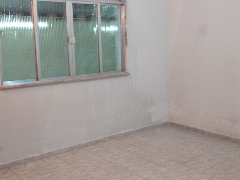 Casa à venda Realengo com 216m² e 2 quartos por R$ 350.000 - 414174136-janela-sala.jpg