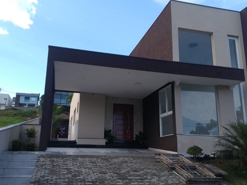Casa de condomínio à venda com 260m² e 4 quartos por R$ 1.200.000 - 1480226946-inbound7267342310931448694.jpg
