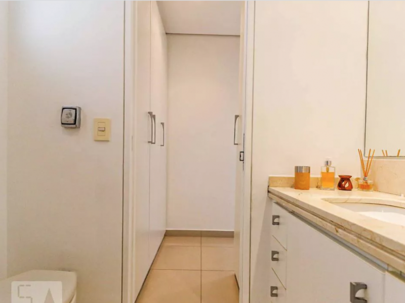Apartamento à venda Campo Belo com 47m² e 2 quartos por R$ 670 - 1309822112-012-banheiro.png