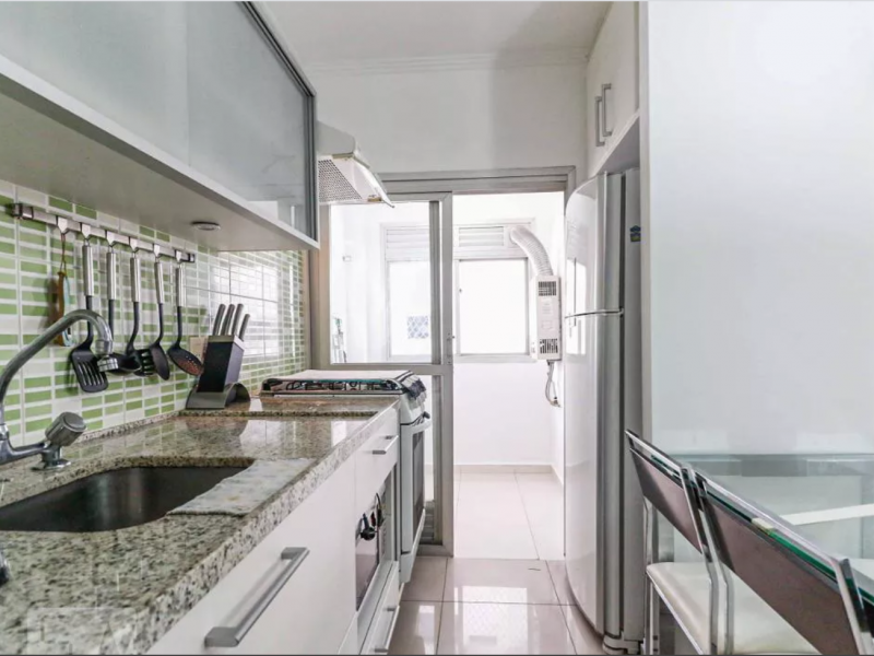 Apartamento à venda Campo Belo com 47m² e 2 quartos por R$ 670 - 1662565963-005-cozinha.png