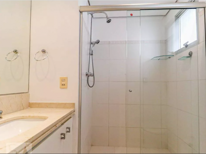 Apartamento à venda Campo Belo com 47m² e 2 quartos por R$ 670 - 1747703390-013-banheiro.png
