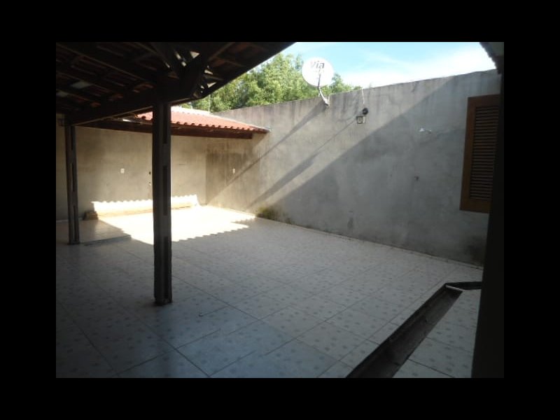 Casa à venda Moradas do Sobrado com 70m² e 2 quartos por R$ 220.000 - 1329642921-fundos-4.jpeg