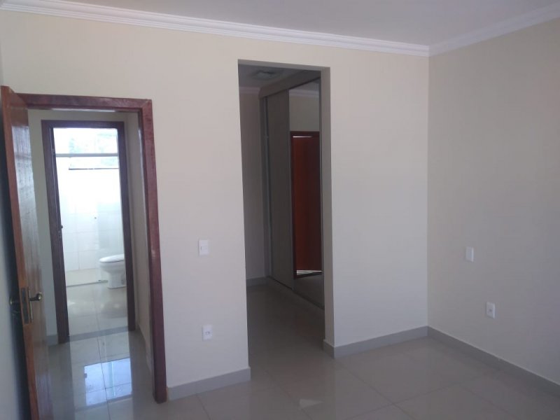 Casa à venda Lúcio de Abreu com 250m² e 3 quartos por R$ 550.000 - 540558698-whatsapp-image-2020-06-13-at-20.jpeg