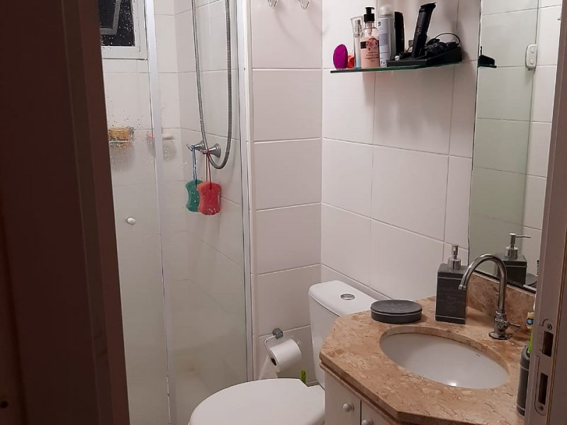Apartamento à venda Jardim Parque Morumbi com 53m² e 2 quartos por R$ 300.000 - 393537370-banheiro-suite.jpeg