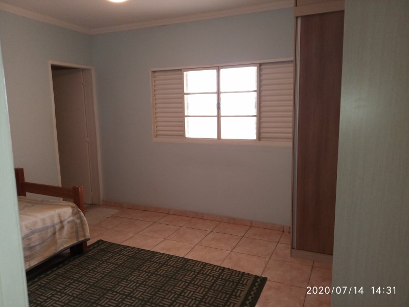 Casa à venda Jardim D'Abril com 250m² e 3 quartos por R$ 520.000 - 399414637-img-20200714-143118.jpg