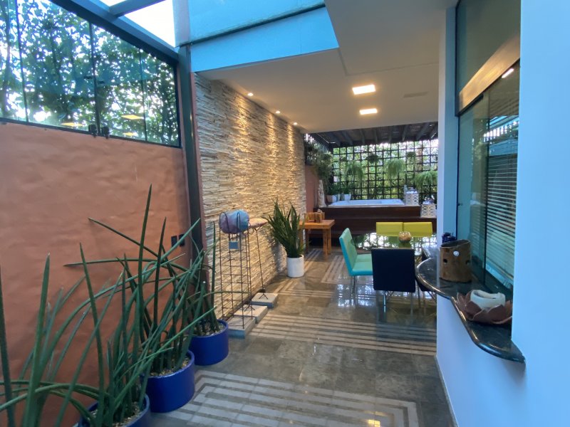 imóvel com 483m² - Saguaçu - Joinville