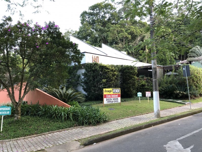 imóvel com 483m² - Saguaçu - Joinville